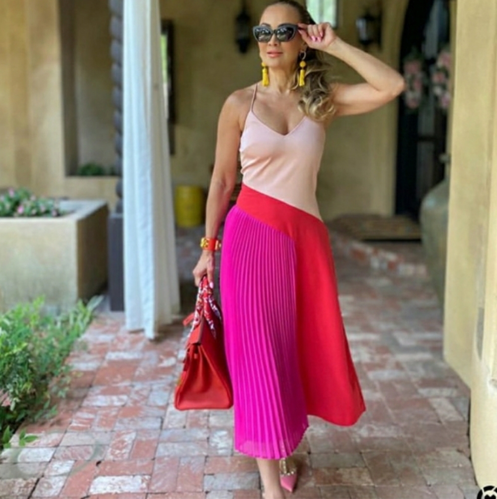 CUSHNIE PLEATED V NECKLINE MIDI DRESS